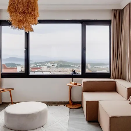 With Sea View Balcony 6 Min To וילה גומבט