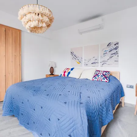 Villa With Sea View Balcony 6 Min To